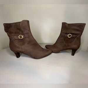 East 5th Dearie Brown ankle boots 5.5